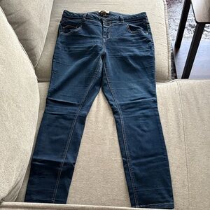 medium wash skinny jeans